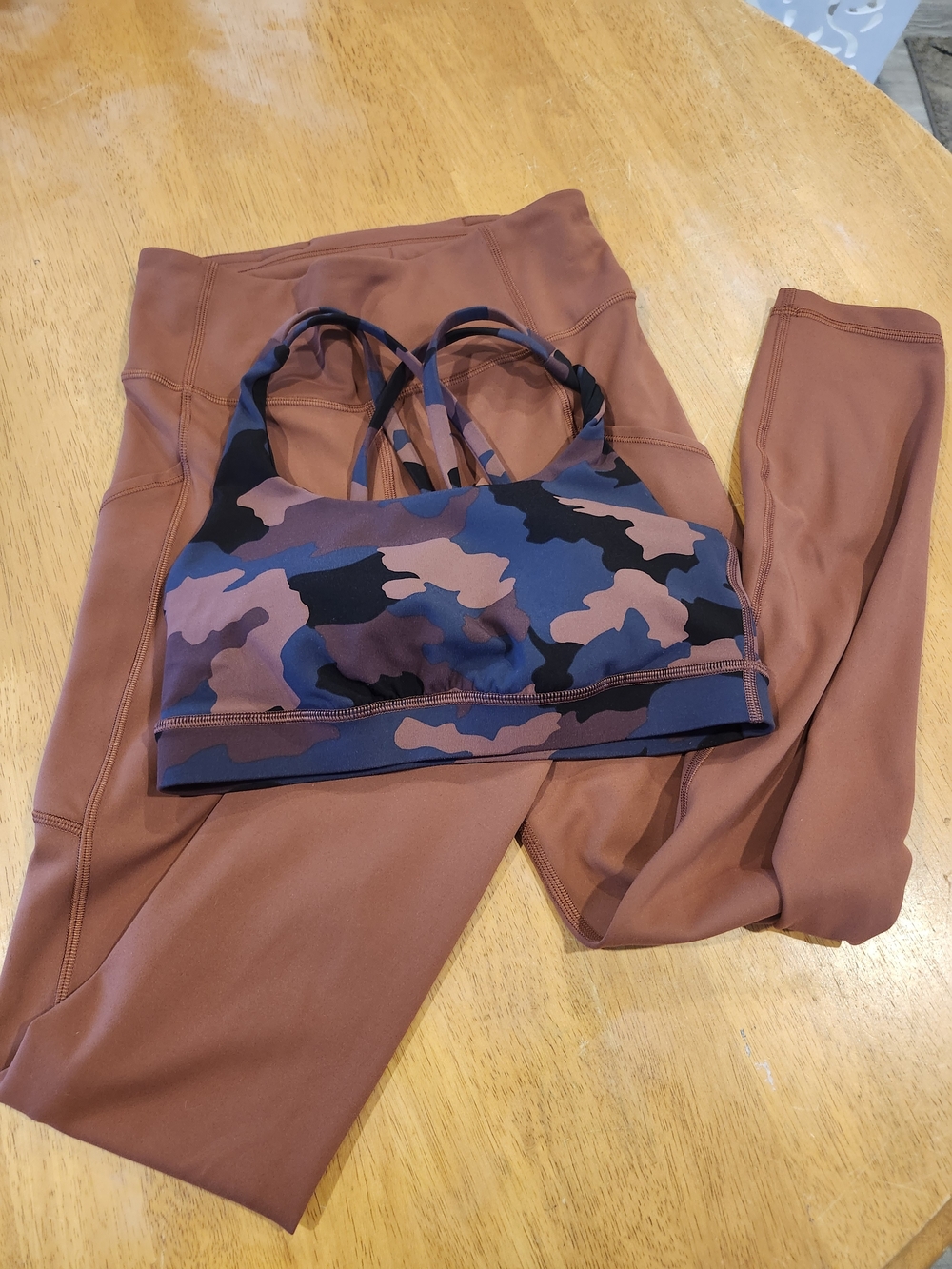 lululemon 2-Piece Workout Set | Size 4 | Camo Sports Bra + Leggings